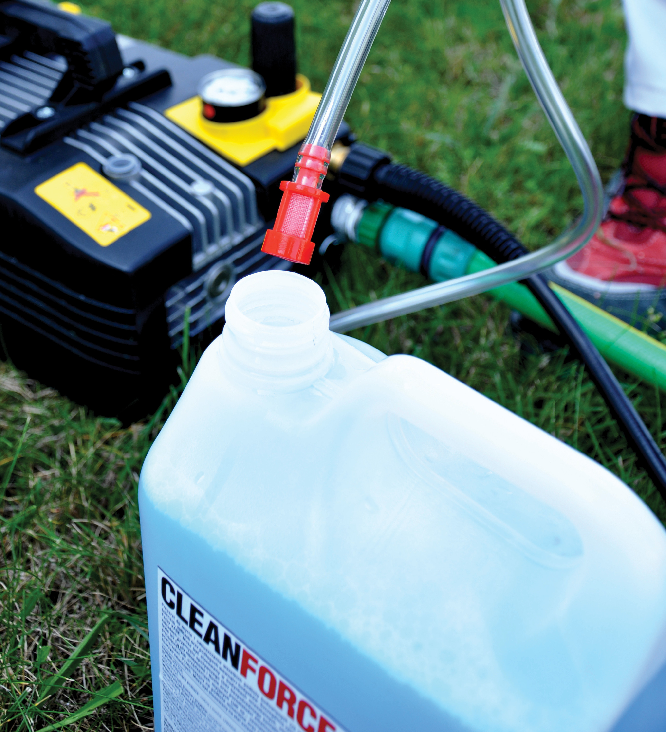 Mycie elewacji CLEANFORCE 3